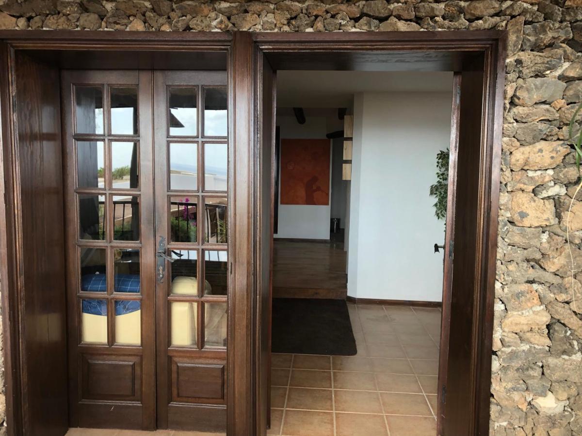 Beautiful 3-Bed Vacation House In Mácher 外观 照片