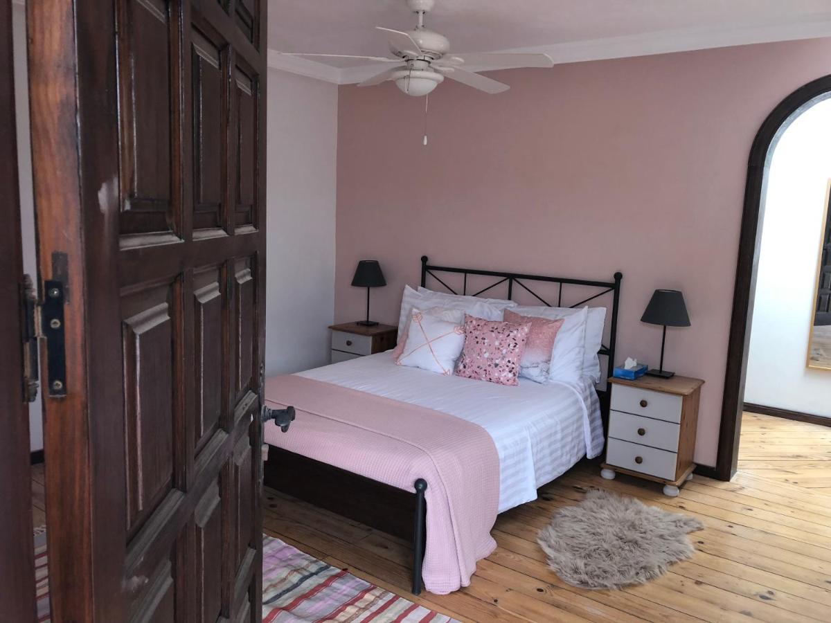 Beautiful 3-Bed Vacation House In Mácher 外观 照片