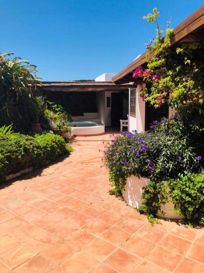 Beautiful 3-Bed Vacation House In Mácher 外观 照片