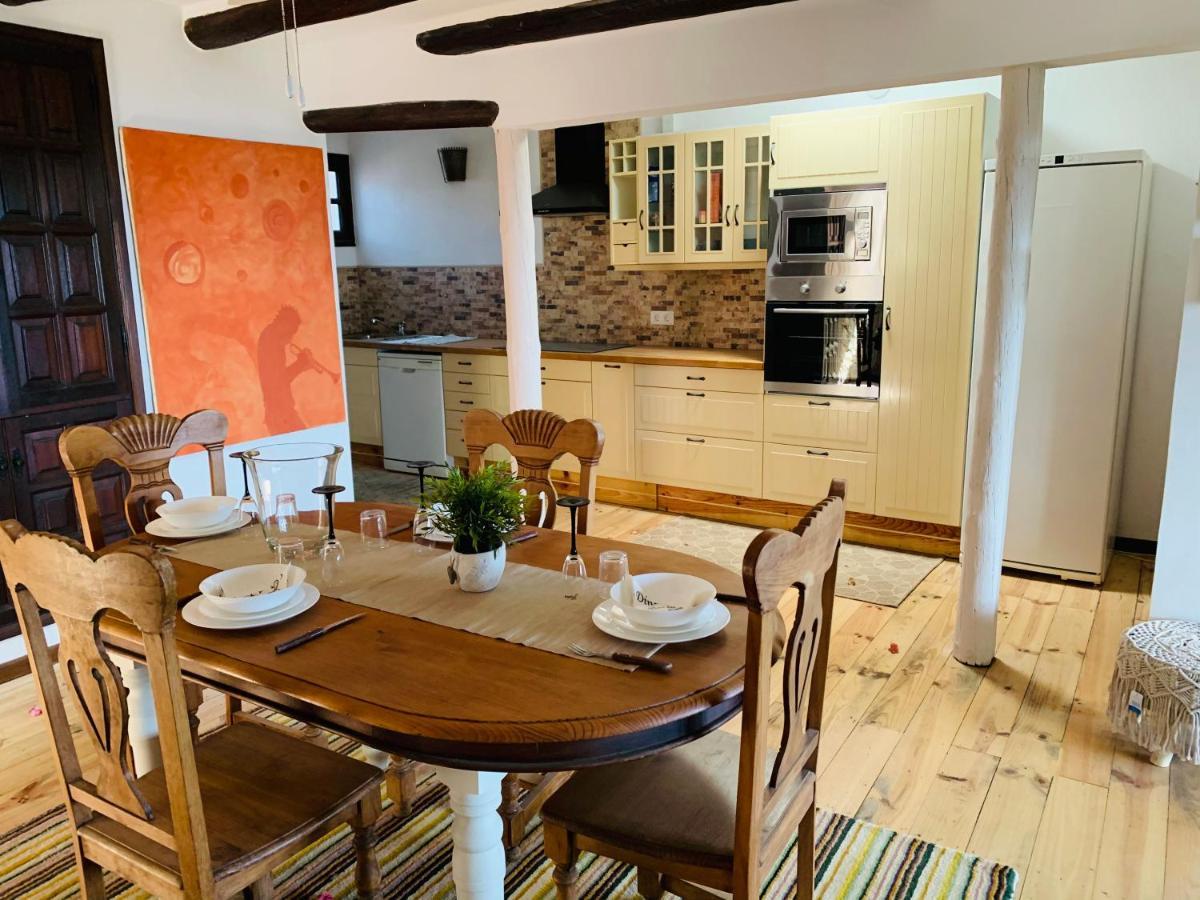 Beautiful 3-Bed Vacation House In Mácher 外观 照片