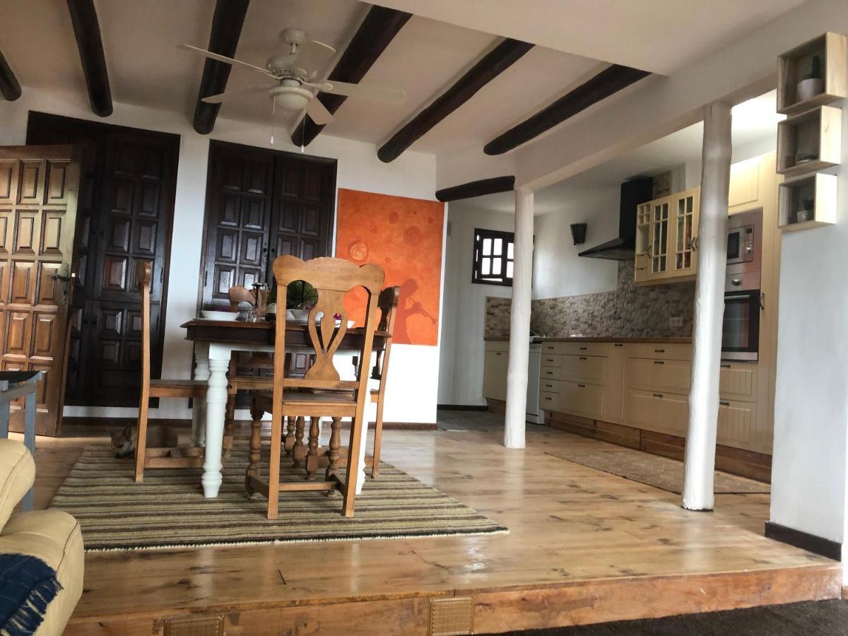 Beautiful 3-Bed Vacation House In Mácher 外观 照片